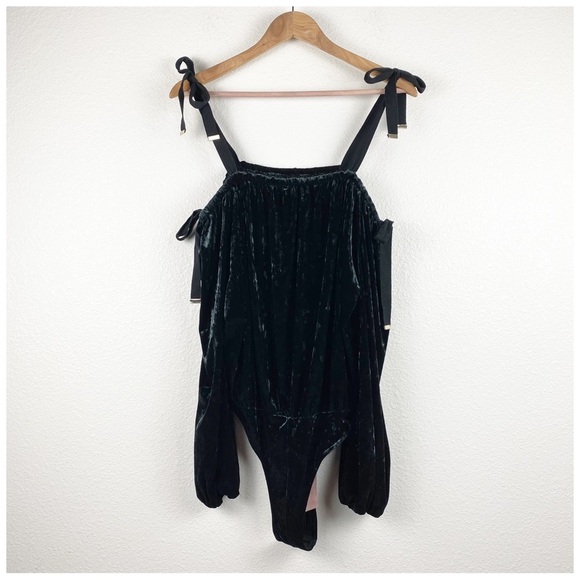 NWT Free People x Hot As Hell Beg 2 Differ Black Velvet Bodysuit Size Medium - Picture 5 of 12